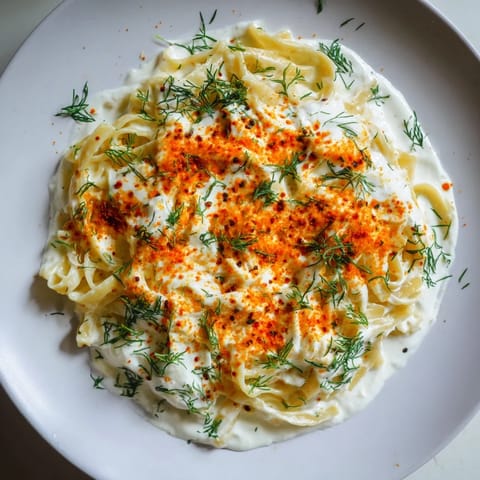 Türkische Pasta mit Paprika